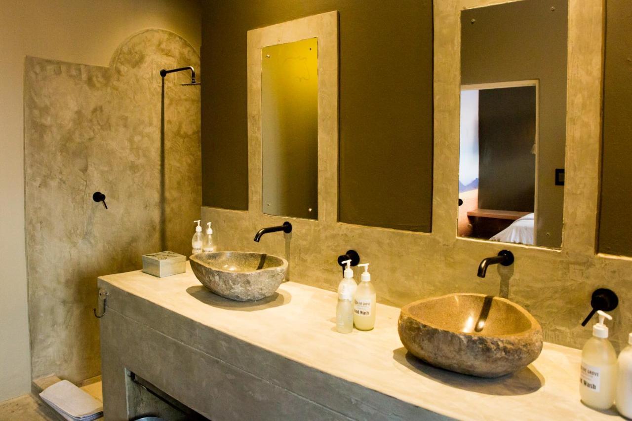 ווינדהוק Olive Grove Guesthouse מראה חיצוני תמונה