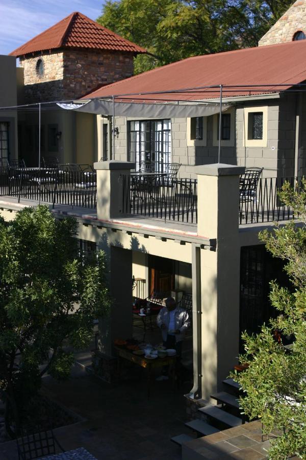 ווינדהוק Olive Grove Guesthouse מראה חיצוני תמונה